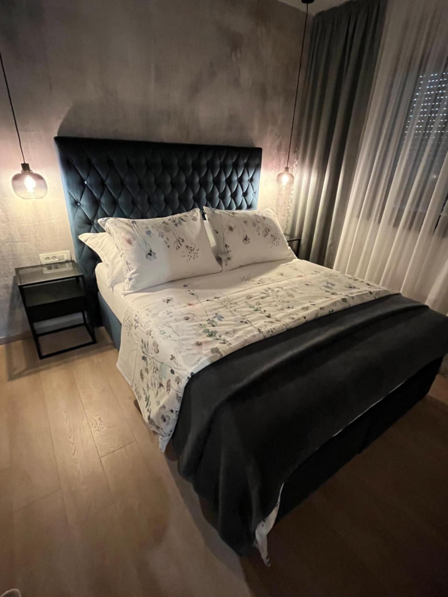5d Apartment